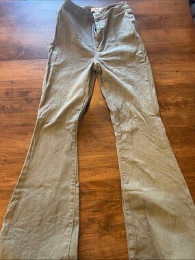 Olive Green Flared Women’s Jeans. Forever 21 size 26
